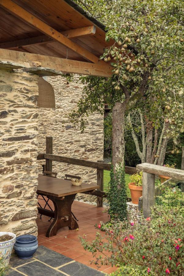 Maison d'hôtes Lugar Del Rio à Couzadoiro Extérieur photo