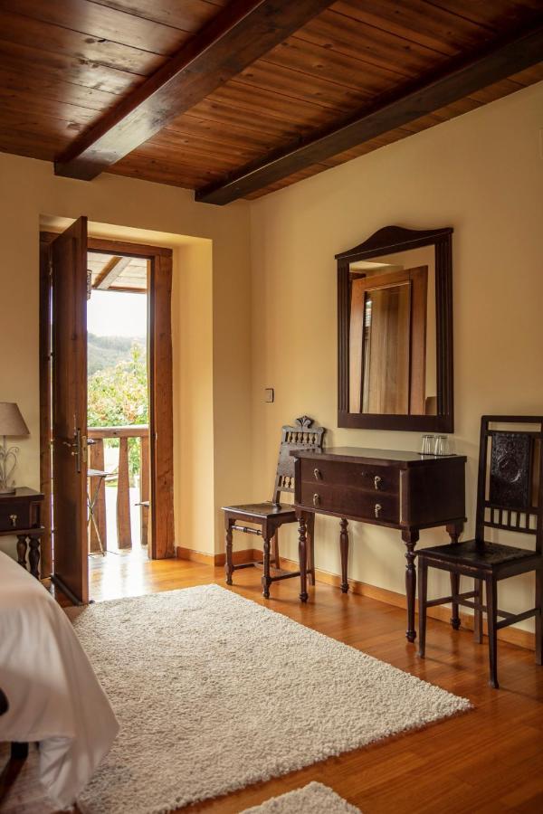 Maison d'hôtes Lugar Del Rio à Couzadoiro Extérieur photo