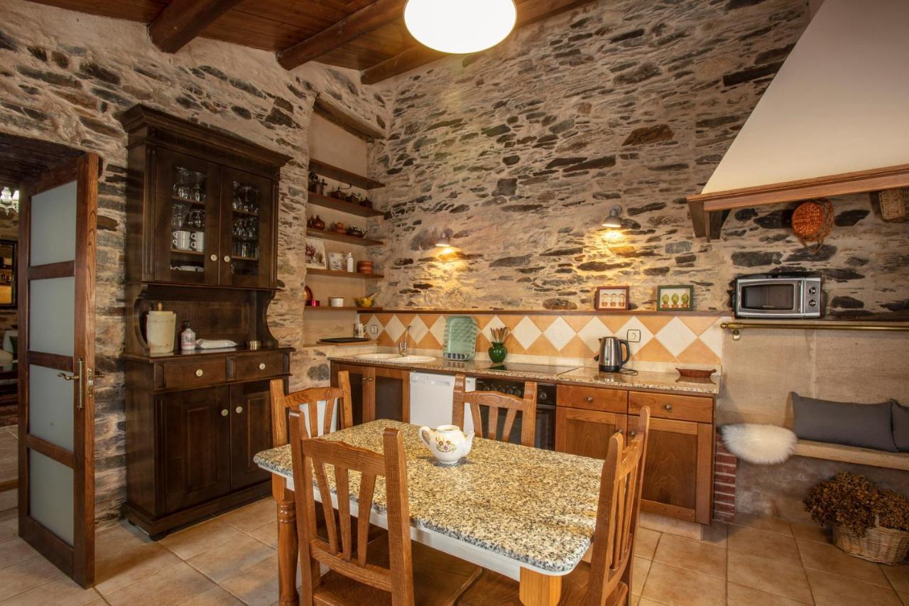 Maison d'hôtes Lugar Del Rio à Couzadoiro Extérieur photo