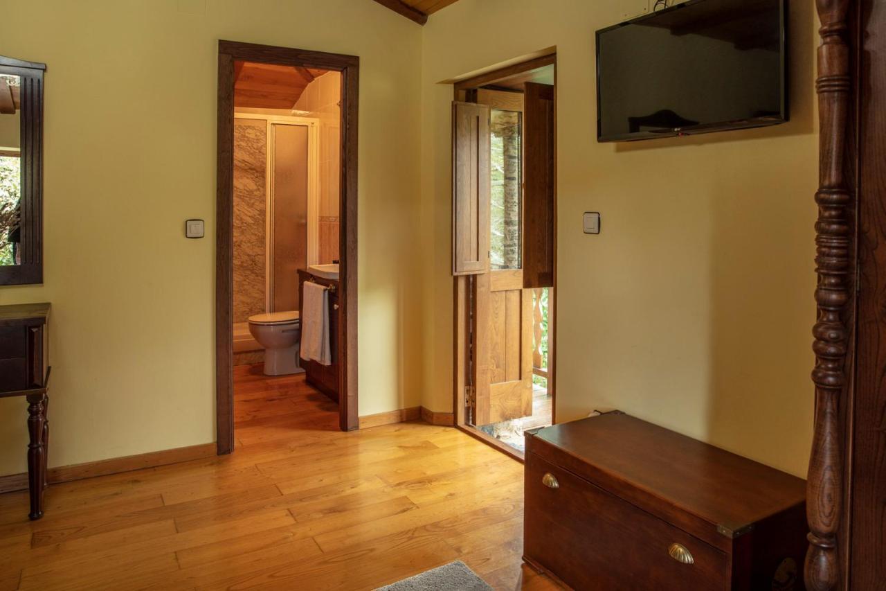 Maison d'hôtes Lugar Del Rio à Couzadoiro Extérieur photo