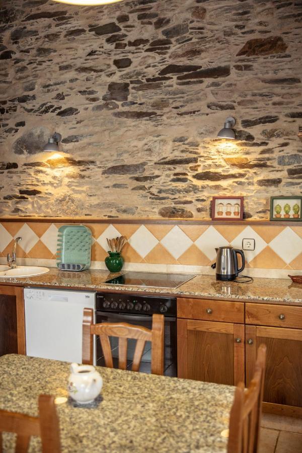 Maison d'hôtes Lugar Del Rio à Couzadoiro Extérieur photo